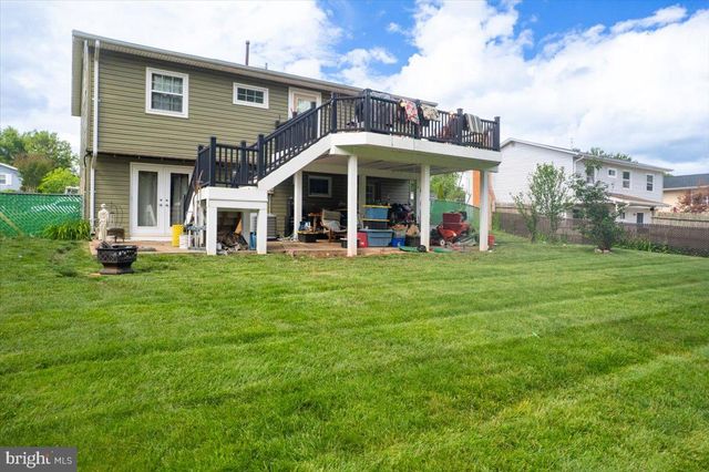 713 W HOLLY AVE, Sterling, VA 20164