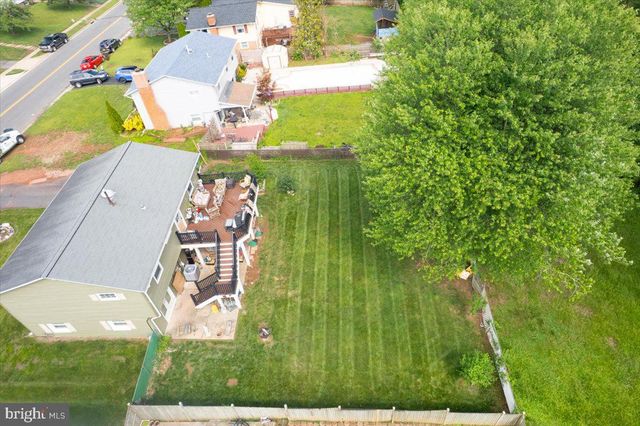 713 W HOLLY AVE, Sterling, VA 20164