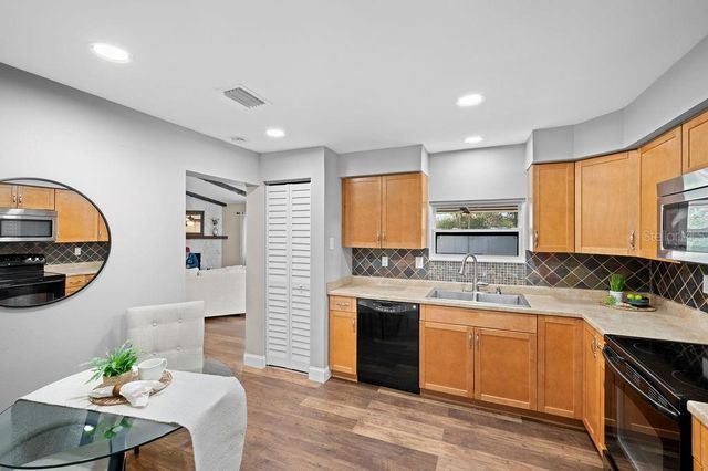 6635 BRENTFORD ROAD, Sarasota, FL 34241