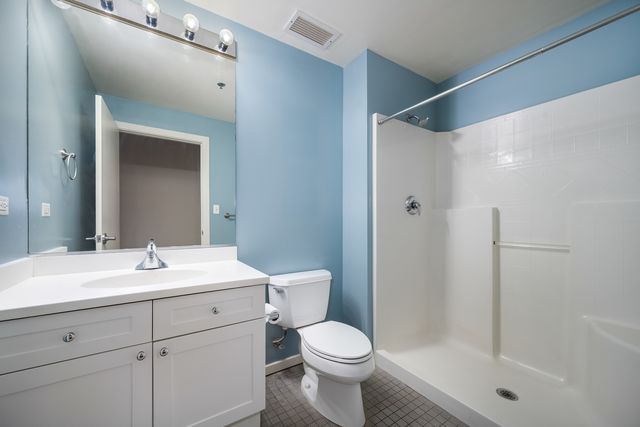 3500 S Sangamon Street 208, Chicago, IL 60609