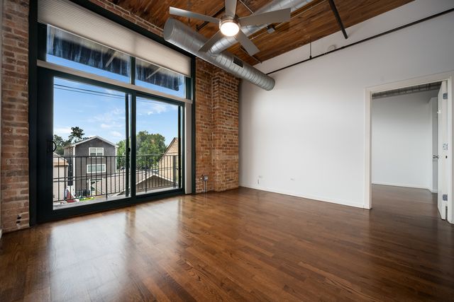 3500 S Sangamon Street 208, Chicago, IL 60609