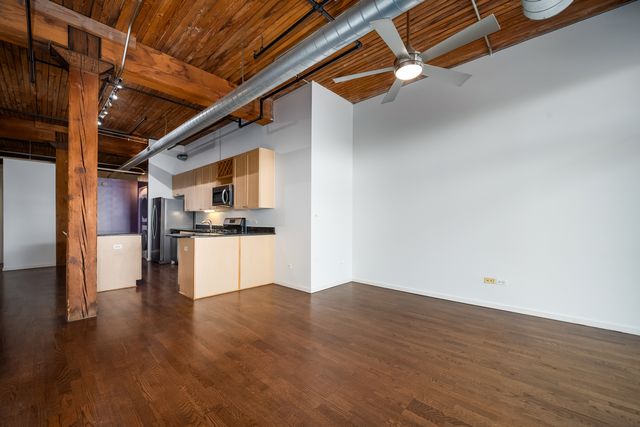 3500 S Sangamon Street 208, Chicago, IL 60609