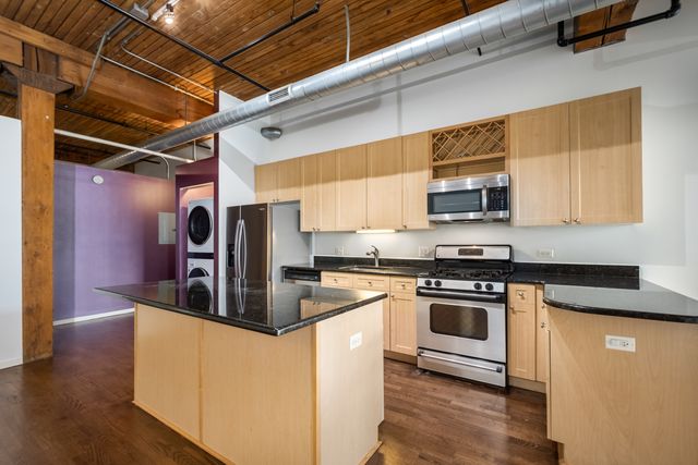 3500 S Sangamon Street 208, Chicago, IL 60609