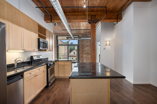 3500 S Sangamon Street 208, Chicago, IL 60609