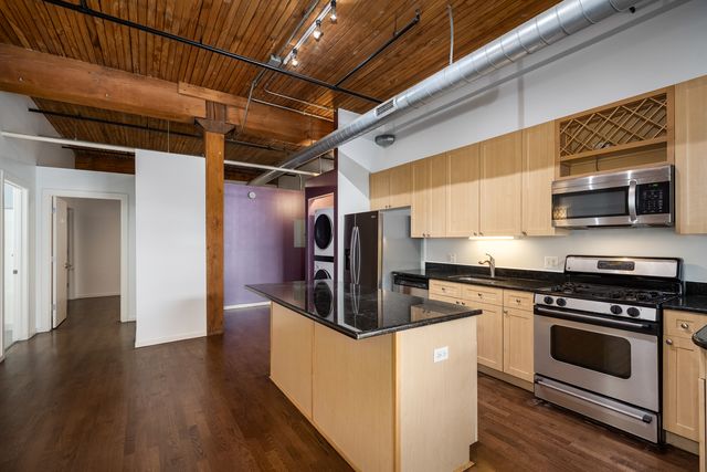 3500 S Sangamon Street 208, Chicago, IL 60609