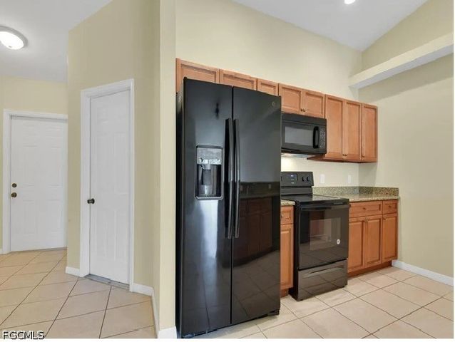 702 SE 6th TER, Cape Coral, FL 33990