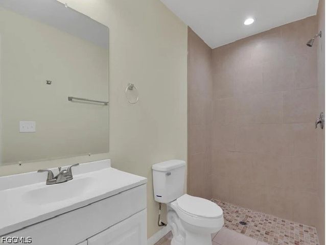 702 SE 6th TER, Cape Coral, FL 33990