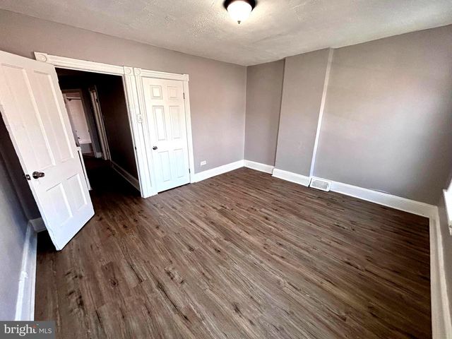 417 WALNUT AVE, Trenton, NJ 08609