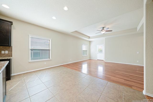 516 STONEBROOK DR, Cibolo, TX 78108
