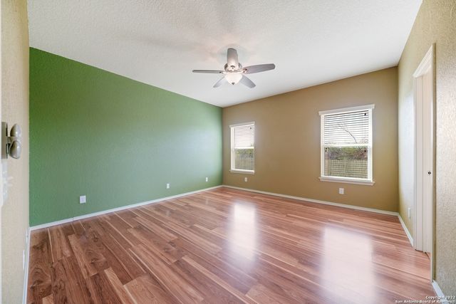 516 STONEBROOK DR, Cibolo, TX 78108