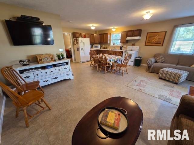 9251 N IL-148 Highway, Mt Vernon, IL 62864