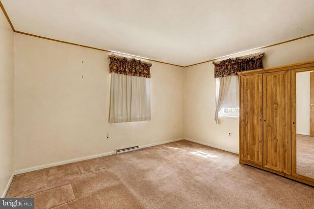 127 STRASSBURG CIR, Shrewsbury, PA 17361