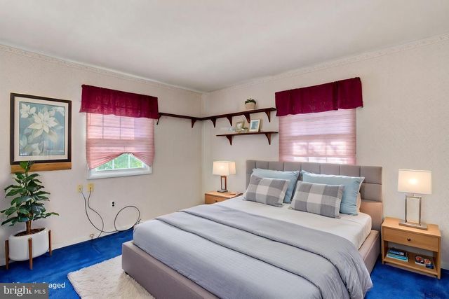 127 STRASSBURG CIR, Shrewsbury, PA 17361