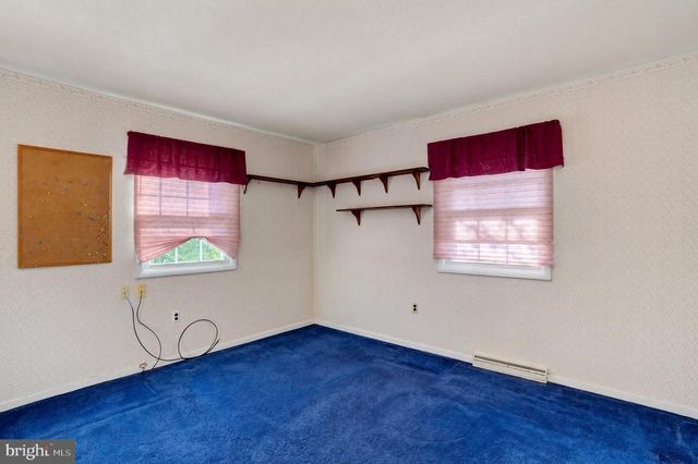 127 STRASSBURG CIR, Shrewsbury, PA 17361
