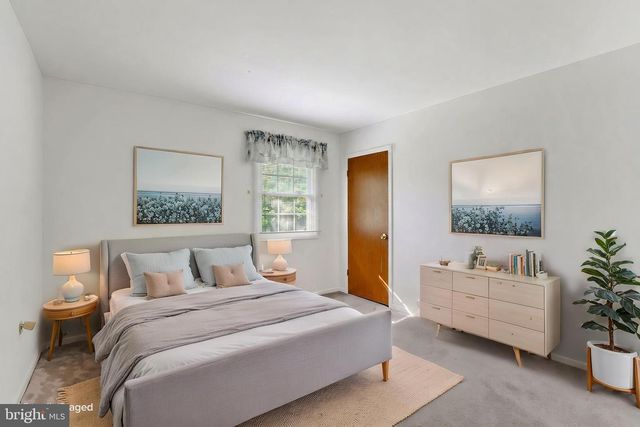127 STRASSBURG CIR, Shrewsbury, PA 17361