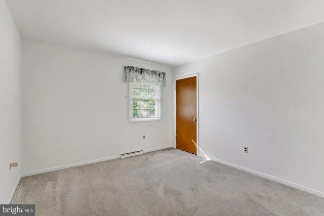 127 STRASSBURG CIR, Shrewsbury, PA 17361