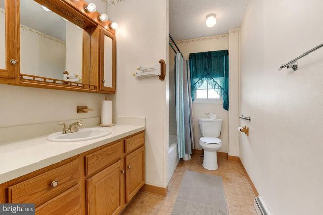 127 STRASSBURG CIR, Shrewsbury, PA 17361