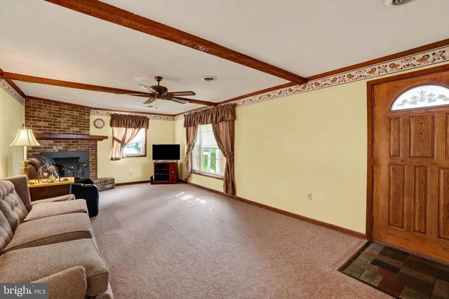 127 STRASSBURG CIR, Shrewsbury, PA 17361