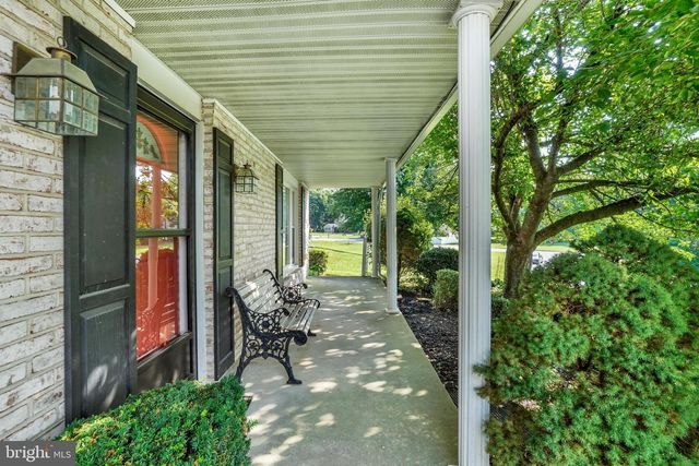 127 STRASSBURG CIR, Shrewsbury, PA 17361