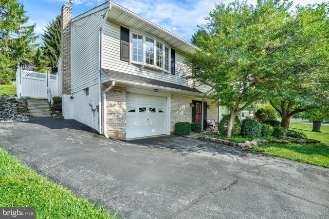 127 STRASSBURG CIR, Shrewsbury, PA 17361