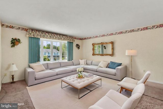 127 STRASSBURG CIR, Shrewsbury, PA 17361