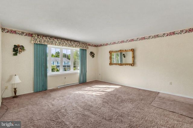 127 STRASSBURG CIR, Shrewsbury, PA 17361