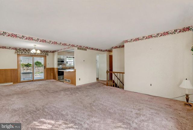 127 STRASSBURG CIR, Shrewsbury, PA 17361