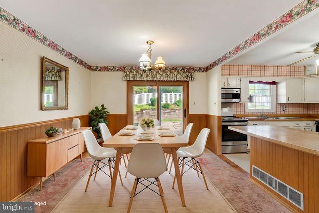 127 STRASSBURG CIR, Shrewsbury, PA 17361