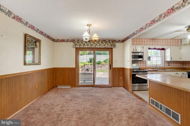 127 STRASSBURG CIR, Shrewsbury, PA 17361