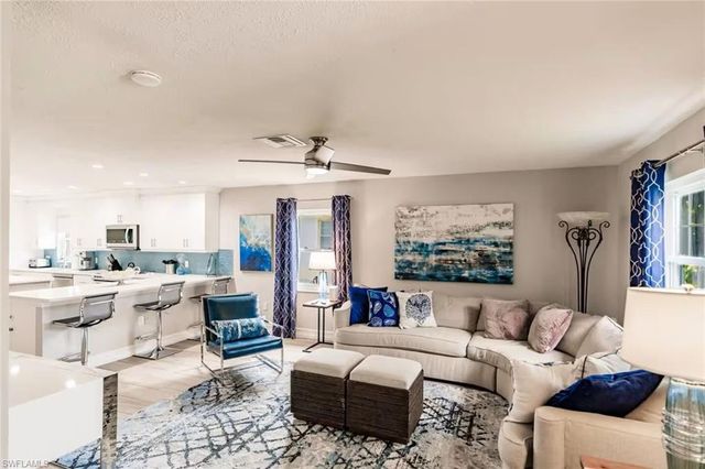 744 110th AVE N, Naples, FL 34108