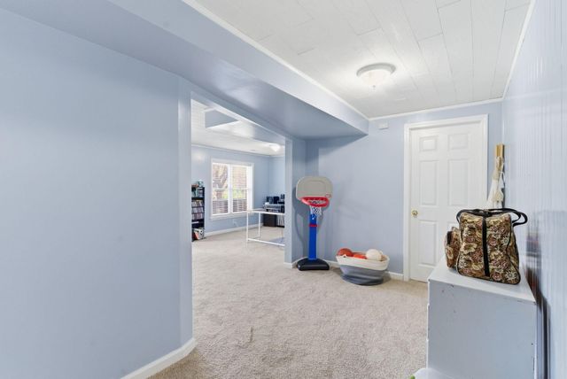 204 Village Drive, Frankfort, KY 40601