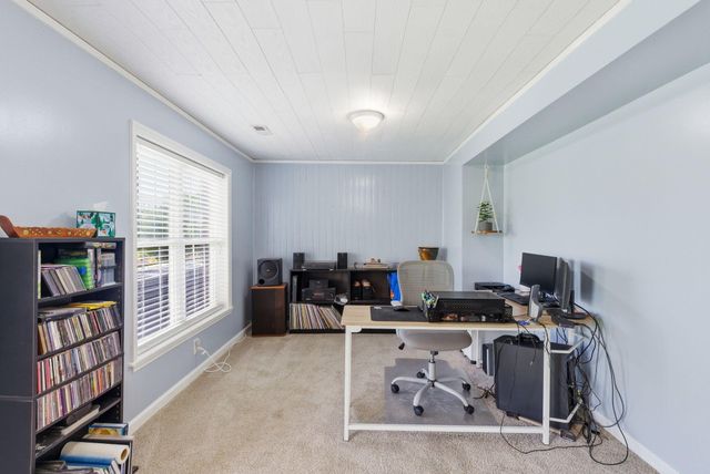 204 Village Drive, Frankfort, KY 40601