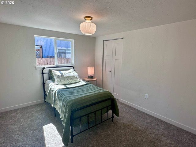 2345 F St, Springfield, OR 97477