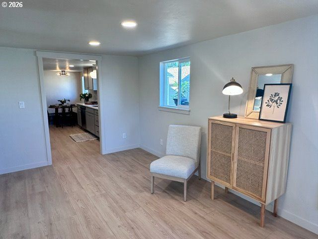 2345 F St, Springfield, OR 97477