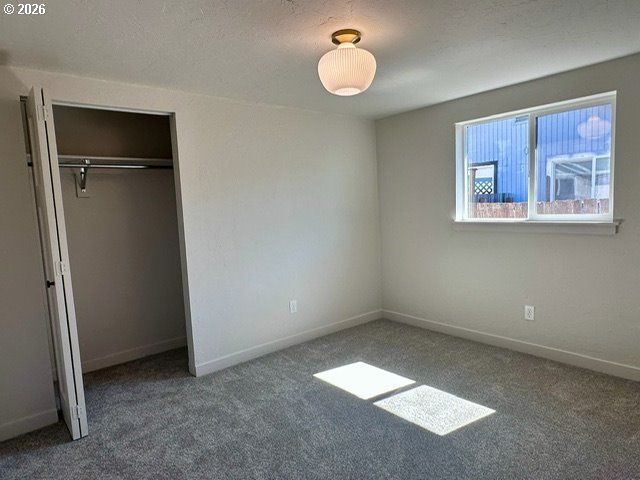2345 F St, Springfield, OR 97477