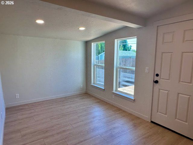 2345 F St, Springfield, OR 97477