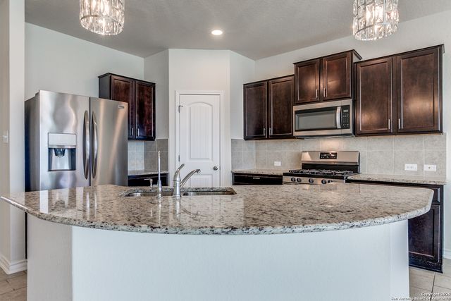 8930 Willingham Bay, San Antonio, TX 78254