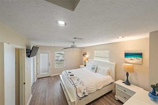 313 Schooner Drive, Freeport, TX 77541