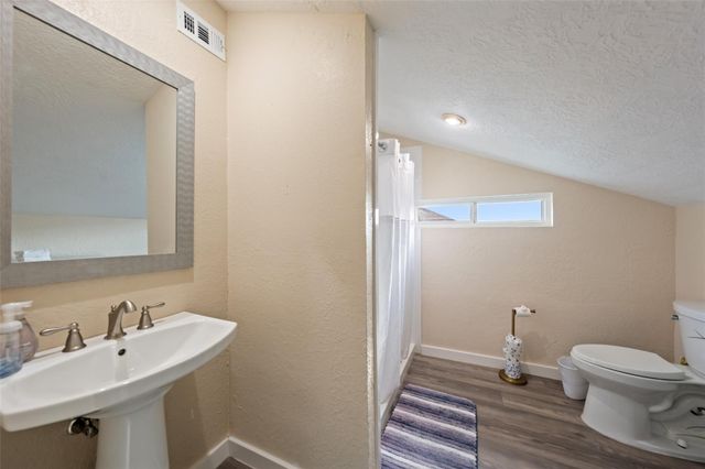313 Schooner Drive, Freeport, TX 77541