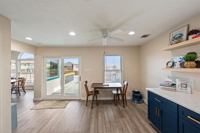 313 Schooner Drive, Freeport, TX 77541