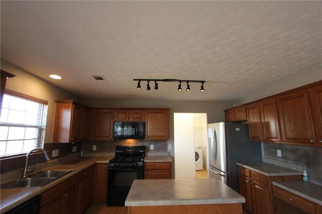 838 Roxholly Lane, Buford, GA 30518