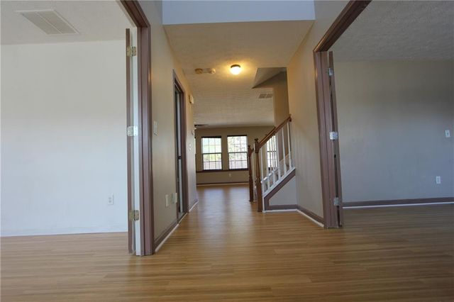 838 Roxholly Lane, Buford, GA 30518