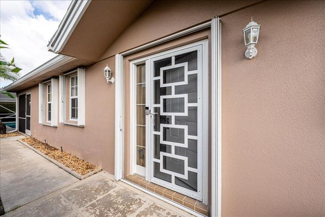 1253 NW Bentley Circle #a, Port St. Lucie, FL 34986