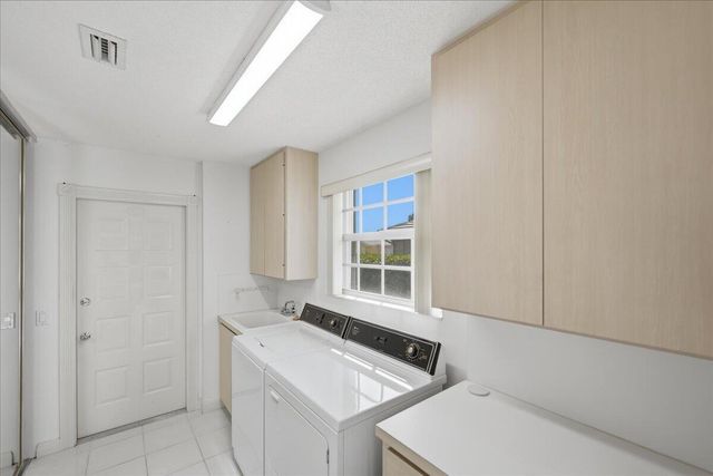 1253 NW Bentley Circle #a, Port St. Lucie, FL 34986