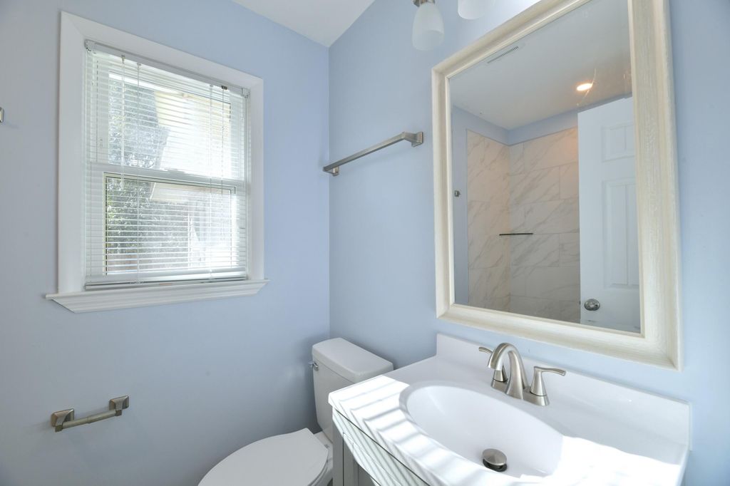 Image 17 of property listing at 109 Tupelo Street, Summerville, SC 29485