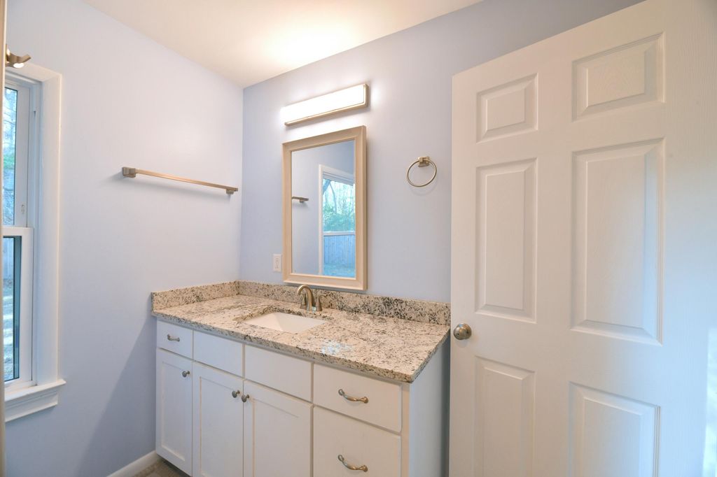 Image 25 of property listing at 109 Tupelo Street, Summerville, SC 29485