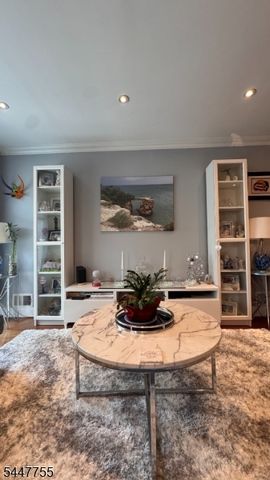 40 Holly St, Jersey City, NJ 07305