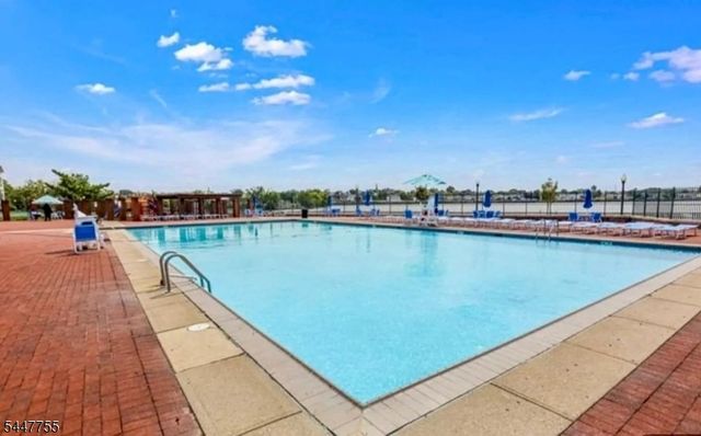40 Holly St, Jersey City, NJ 07305