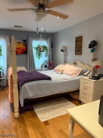 40 Holly St, Jersey City, NJ 07305