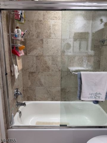 40 Holly St, Jersey City, NJ 07305